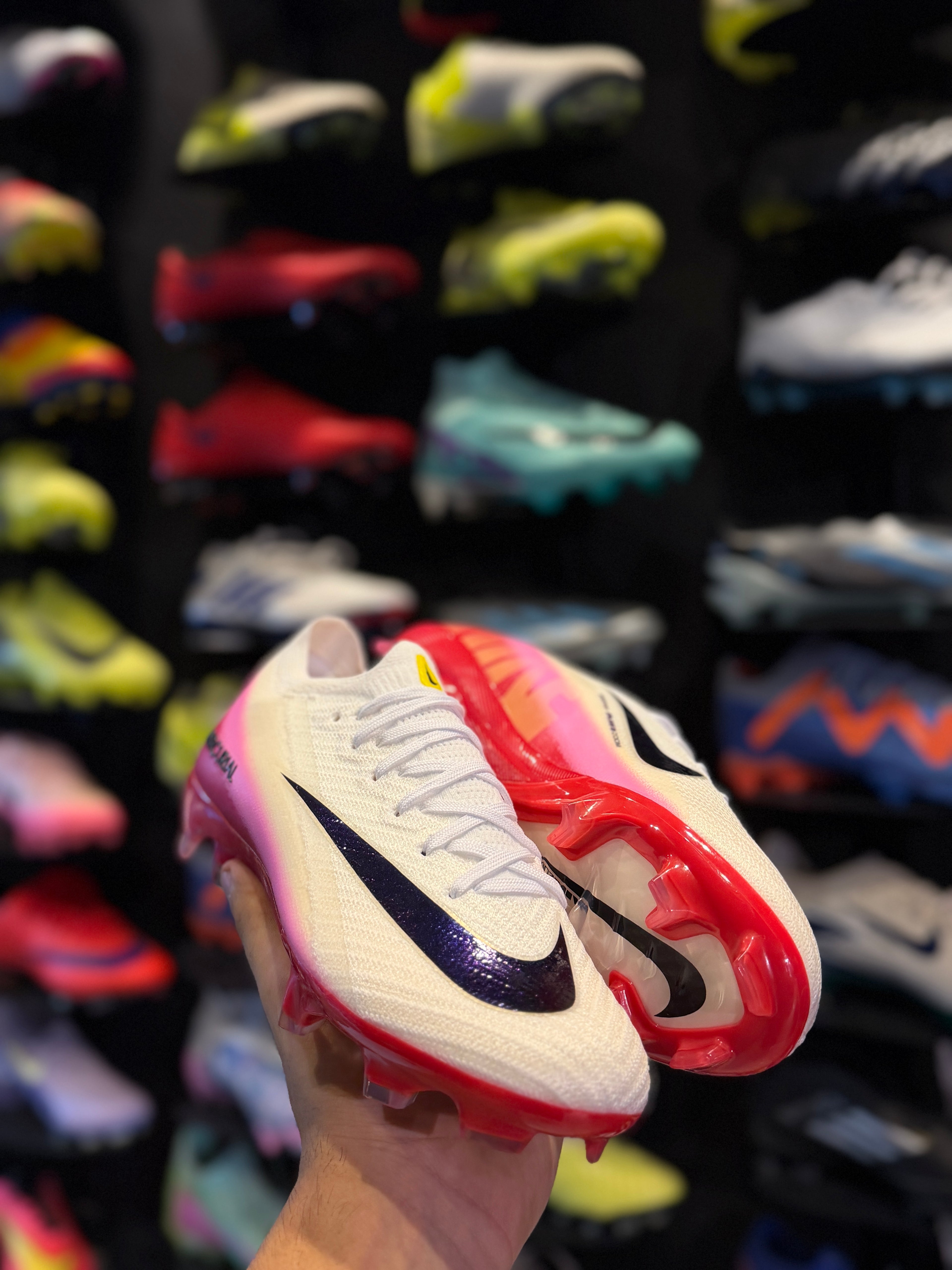 Vapor 16 red white
